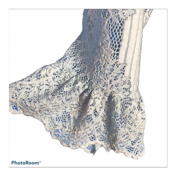 Revolve Heartloom Baby Blue Victorian Lace Blouse Bell Sleeve size Small - Picture 9 of 16